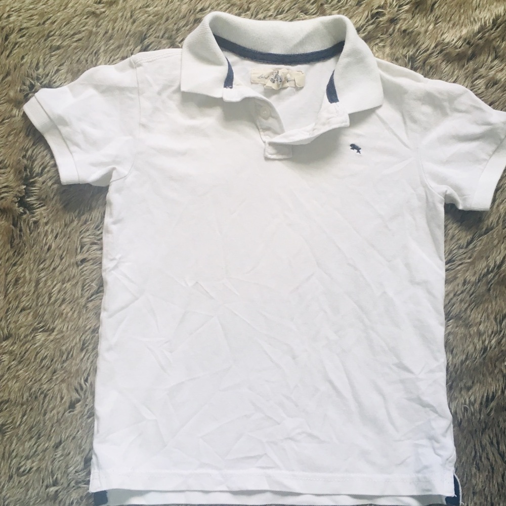 H&M boy’s white polo Tshirt size 6-8 years